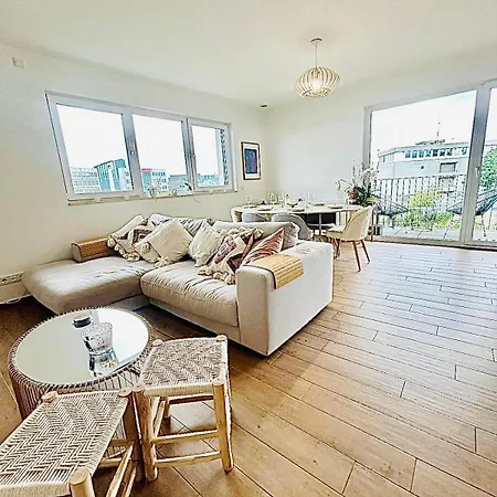 Cosy 2 Bedrooms Apartment *