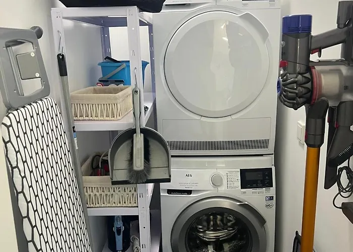 Апартаменты Cosy 2 Bedrooms *